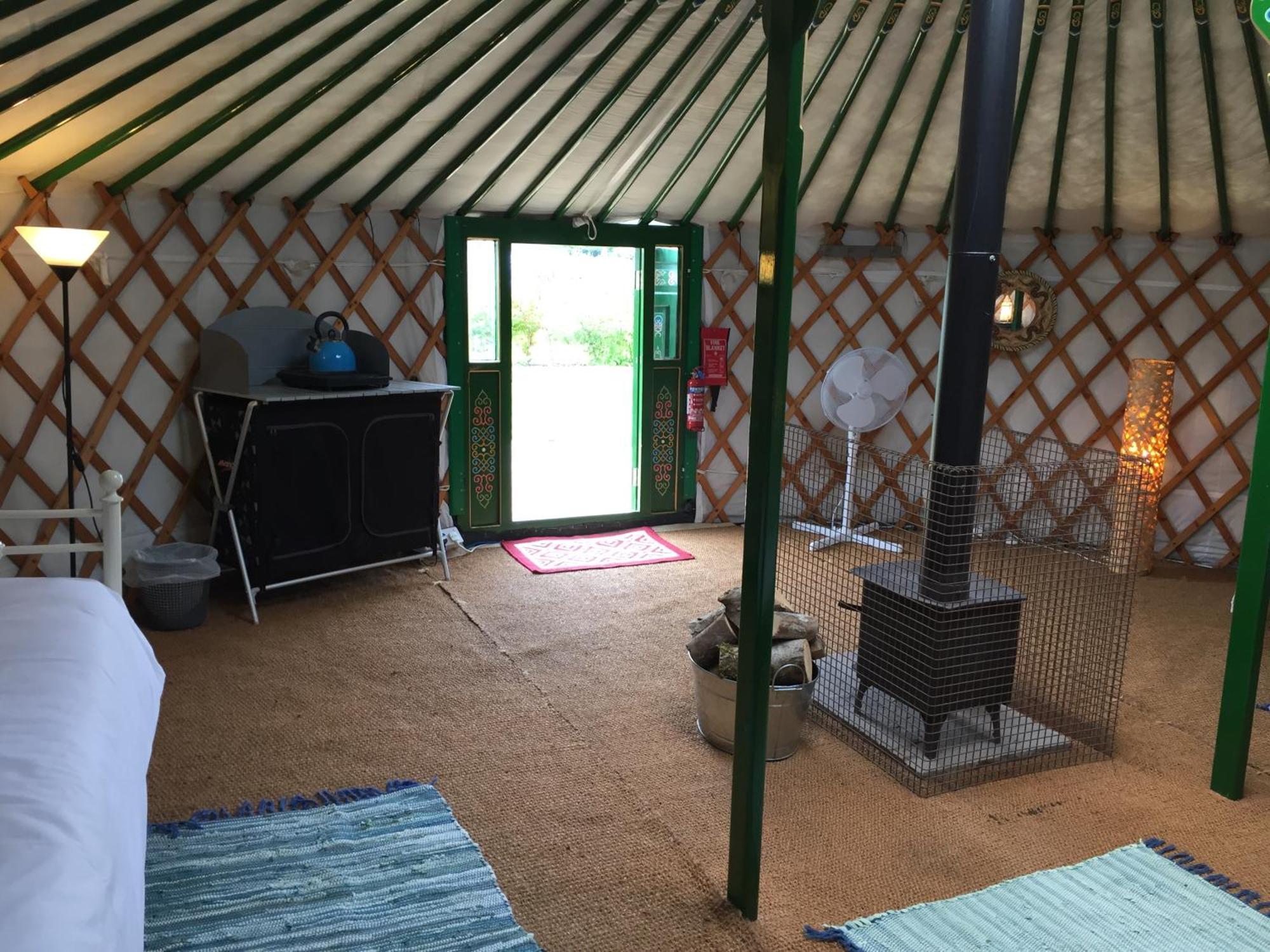 فندق Caalm Camp Stour Provost المظهر الخارجي الصورة